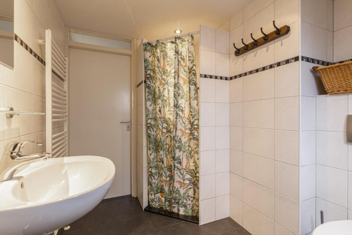 Rustig Gelegen Woning In Het Groen Nr 140 Simpelveld Luaran gambar